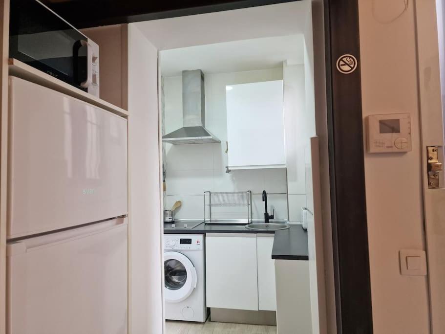 Mediodia Chica Apartamento Tipo Loft En La Latina Apartment มาดริด ภายนอก รูปภาพ