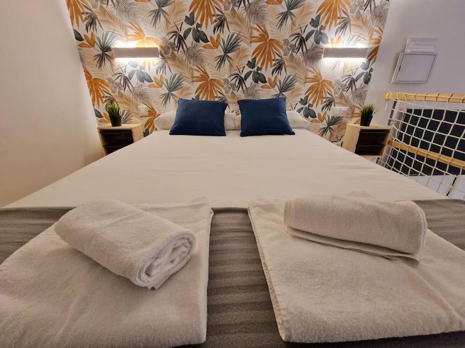 Mediodia Chica Apartamento Tipo Loft En La Latina Apartment มาดริด ภายนอก รูปภาพ